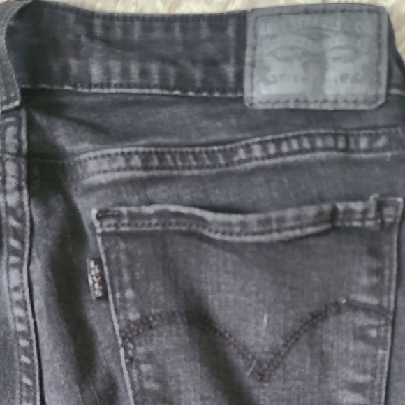 Levi's 711 Black Skinny Jeans - Picture 4 of 5